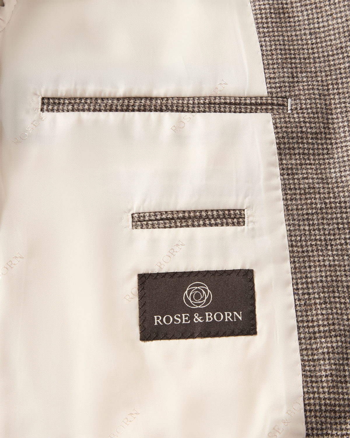 Wool Cashmere Houndstooth Blazer Beige, lining and inside pockets with the Rose & Born label
