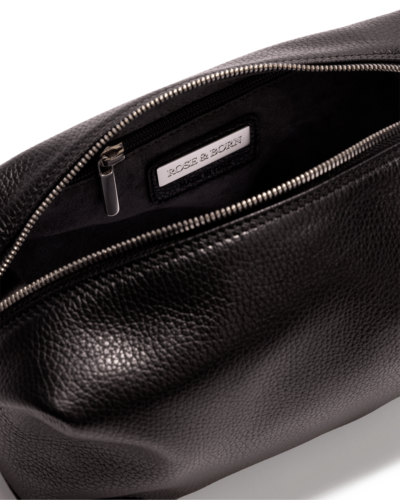 Calf Leather Wash Bag Single Compartment Black