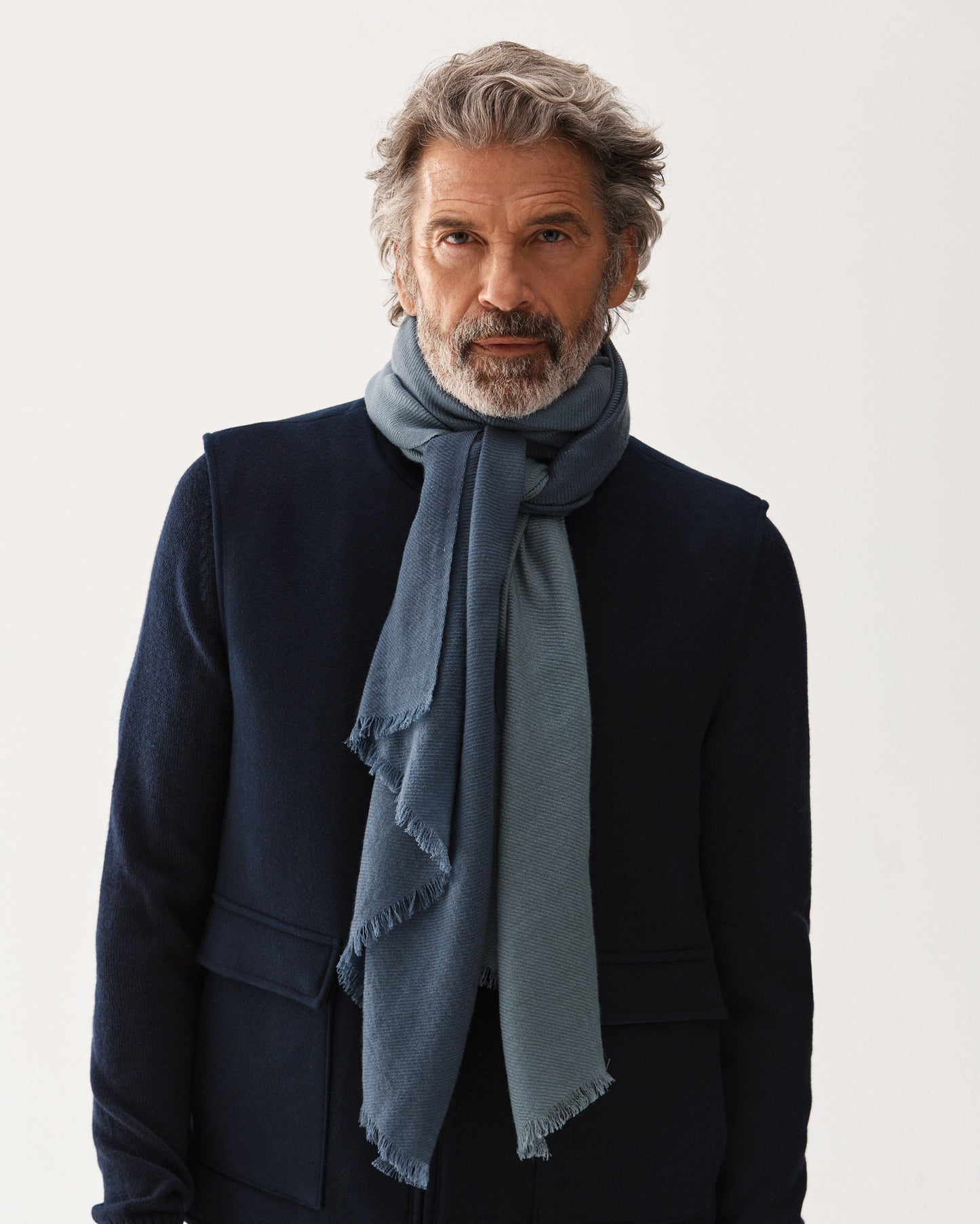 Twill Cashmere Scarf Shaded Blue