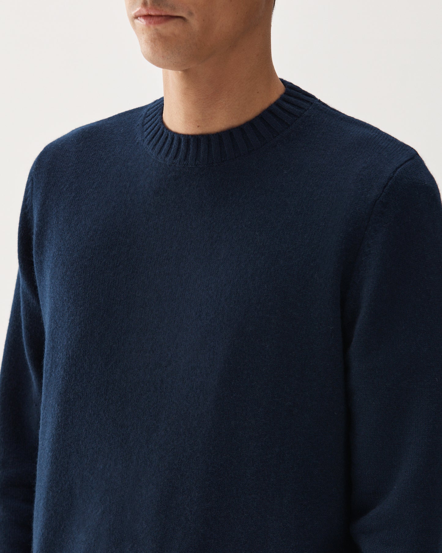 7 Gauge Crewneck Cashmere Sweater Navy