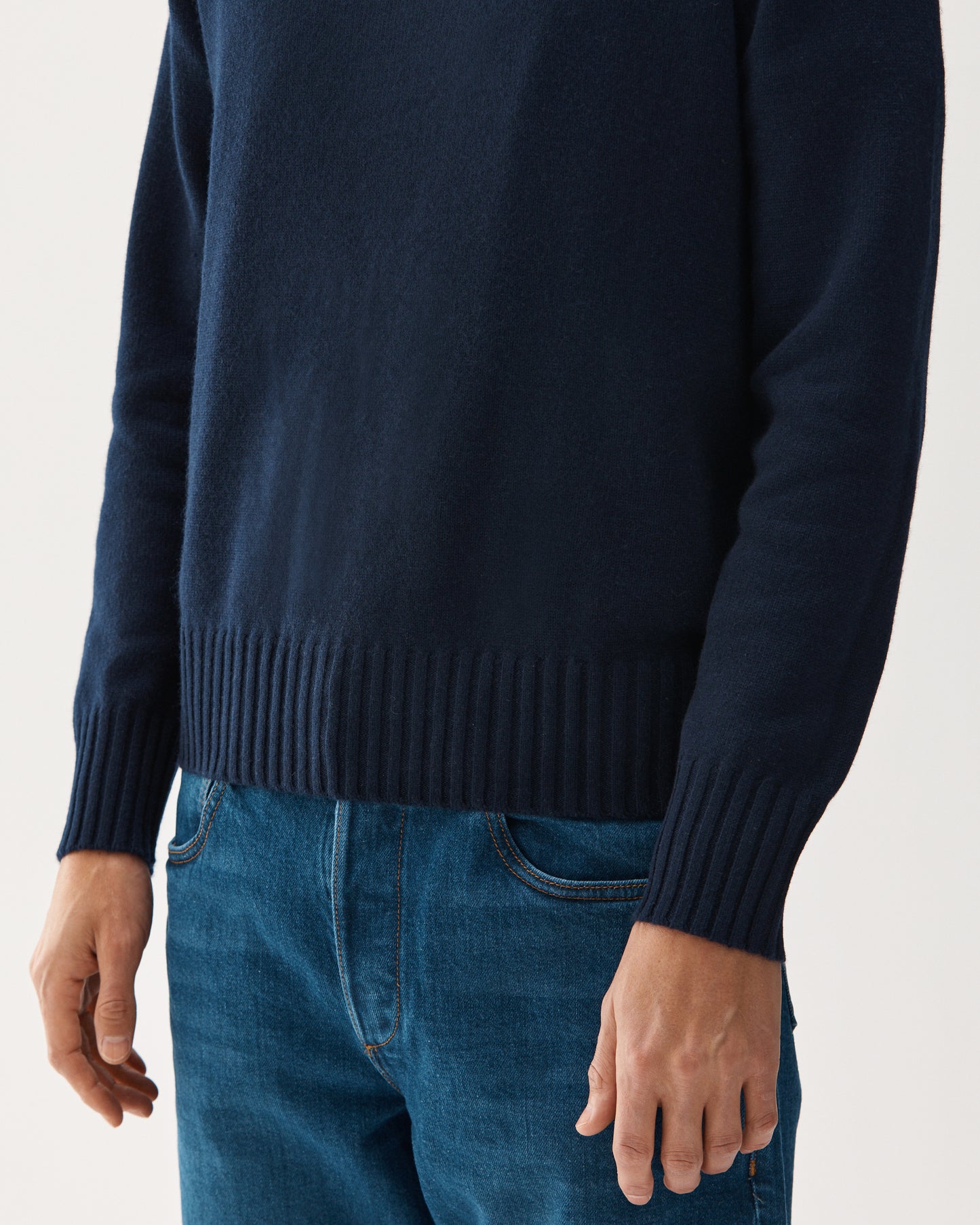 7 Gauge Crewneck Cashmere Sweater Navy