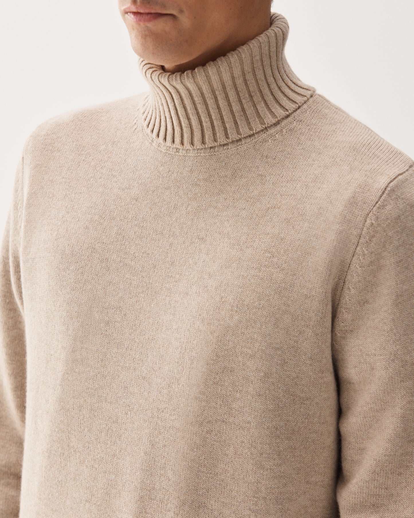 7 Gauge Turtleneck Cashmere Sweater Sand