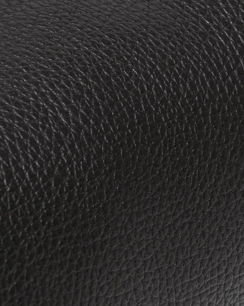 Calf Leather Wash Bag Single Compartment Black