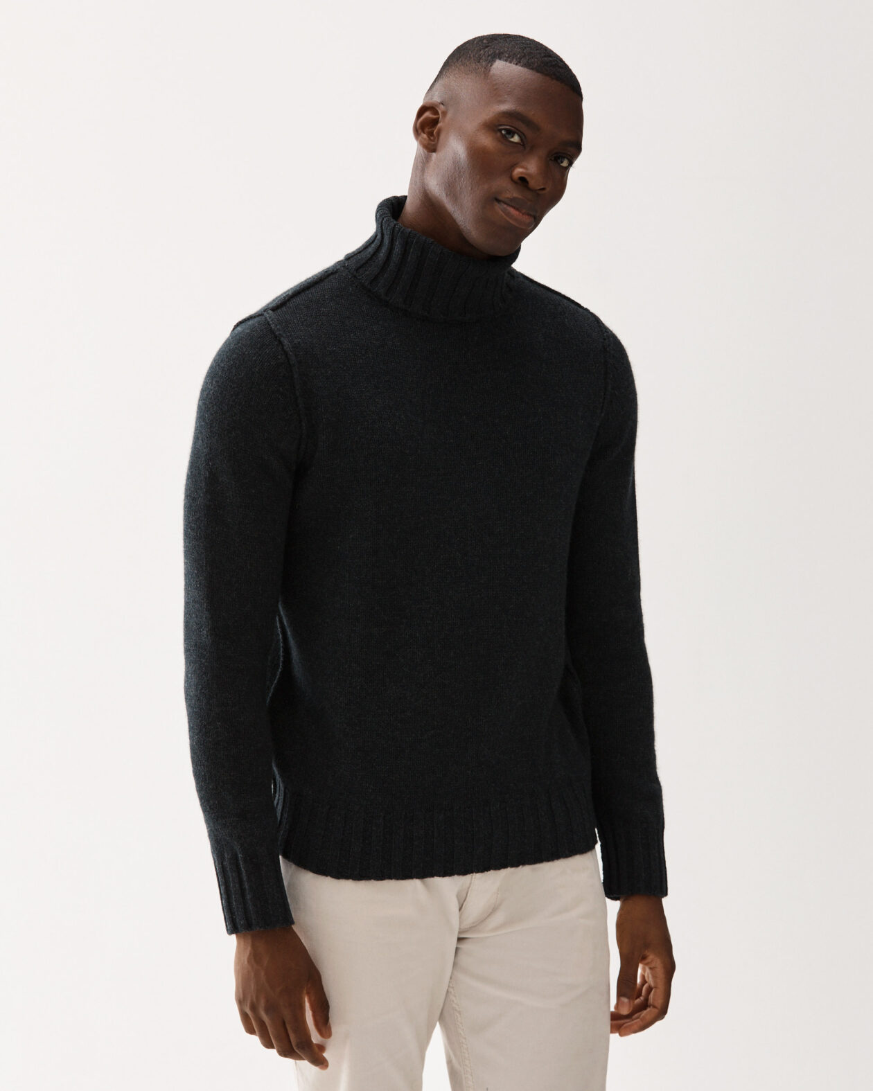 5 Gauge Turtleneck Cashmere Sweater Charcoal