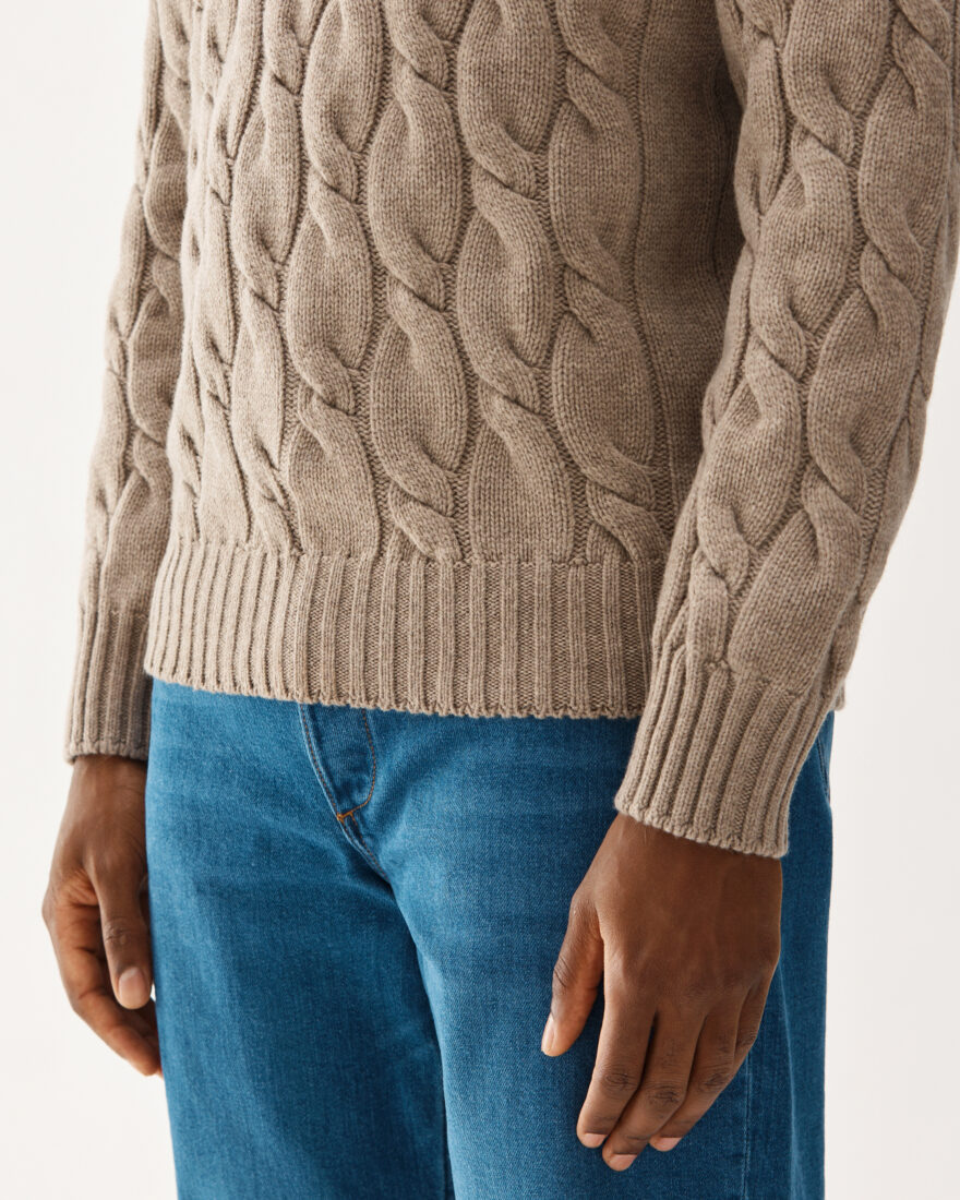 Crewneck Cableknit Sweater Beige